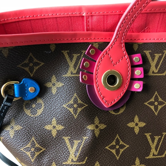 LOUIS VUITTON FLAMINGO MONOGRAM TOTEM NEVERFULL MM - Picture 2 of 4